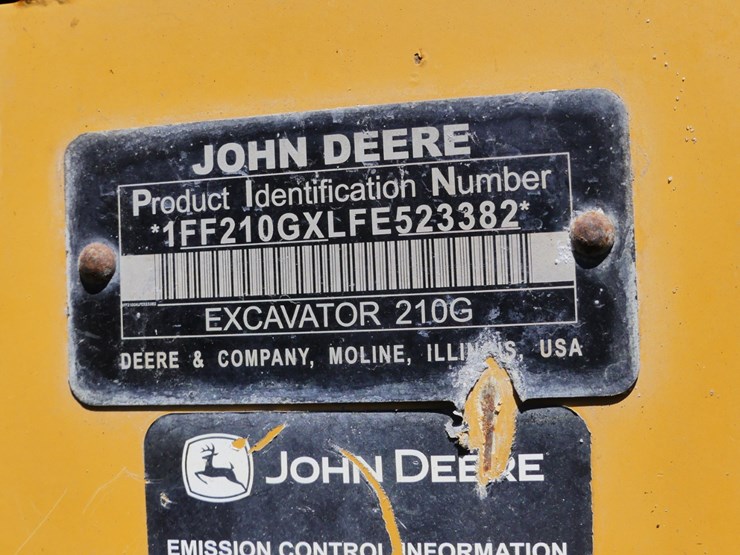2015-deere-210g-image-15