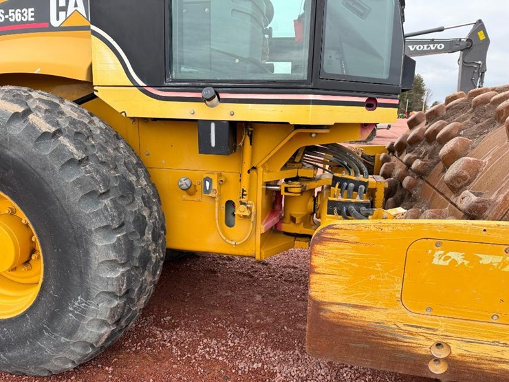 caterpillar-cs-563e-image-11