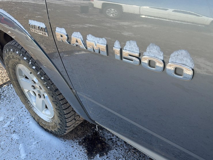 2012-dodge-1500-image-10