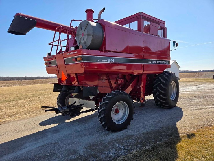 case-ih-1644-image-34