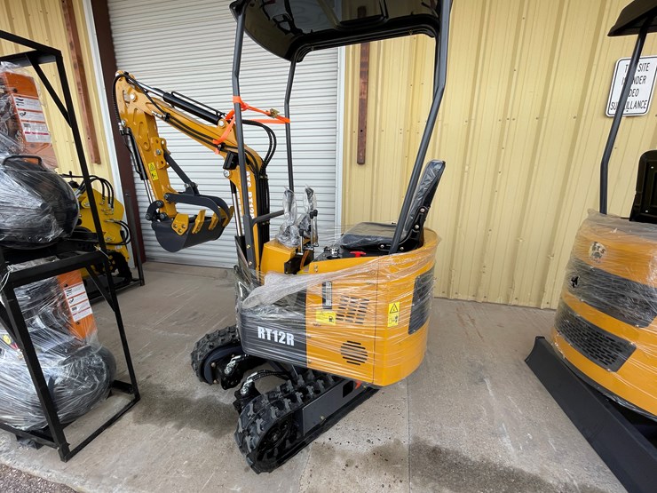 #4306-•-unused-2026-rt12r-mini-excavator-image-1