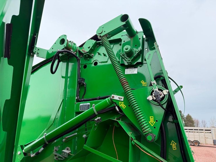 2020-john-deere-450m-image-35