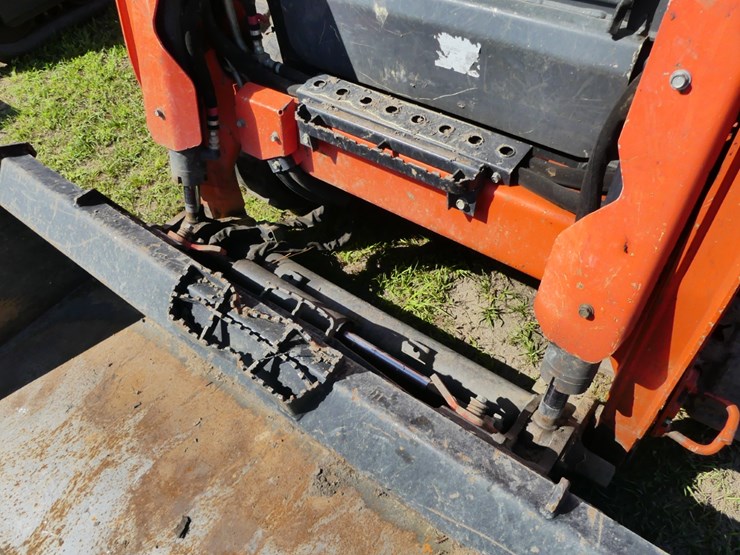 2024-kubota-svl75-3-image-12