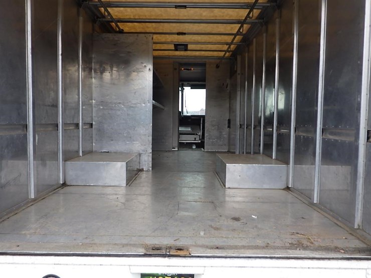 2008-freightliner-mt45-image-8