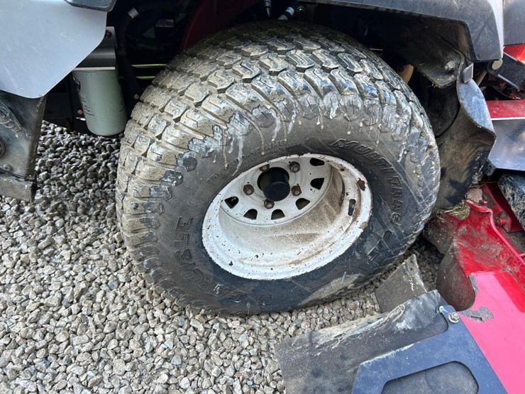 exmark-lazer-z-rear-discharge-deck-zero-turn-mower-image-10