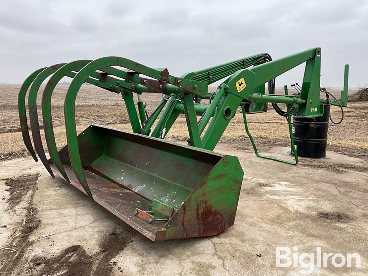 john-deere-158-image-1