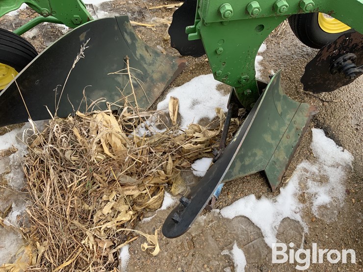 john-deere-810-image-16