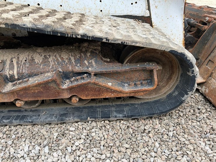 2019-bobcat-t595-image-14