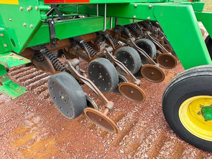 john-deere-1560-image-31