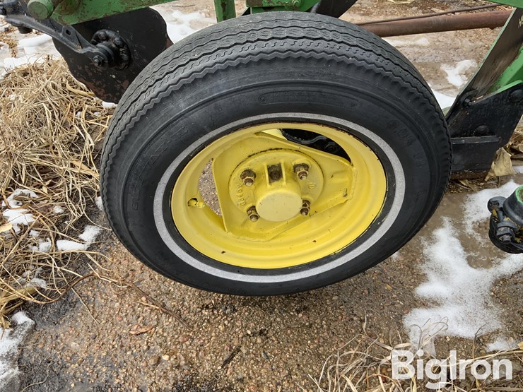 john-deere-810-image-20