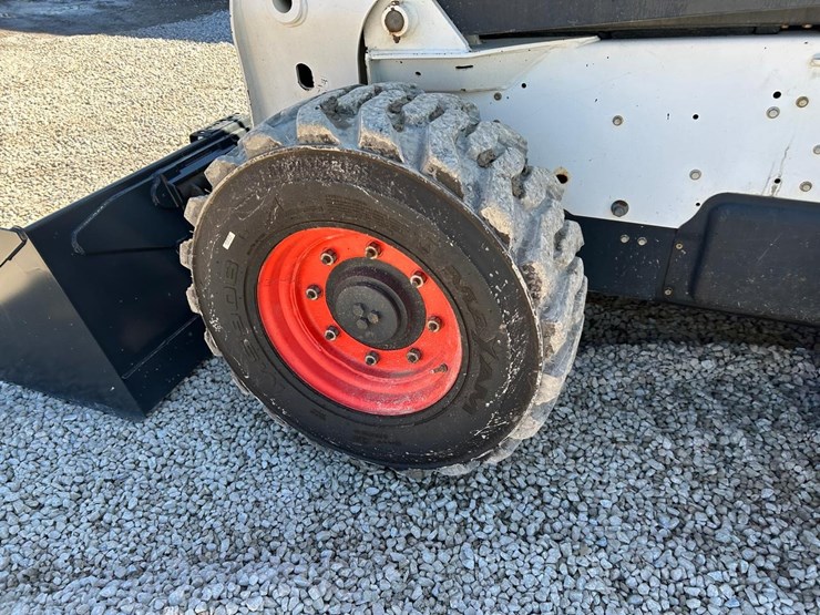 2019-bobcat-s850-image-16