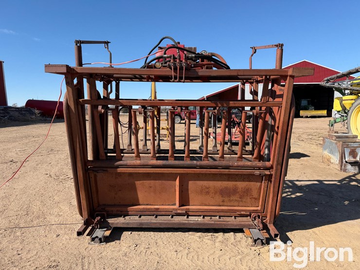 bowman-hydraulic-cattle-chute-image-8