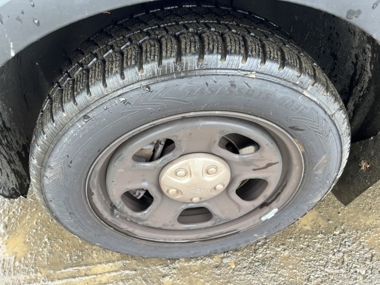 2018-ford-explorer-image-16