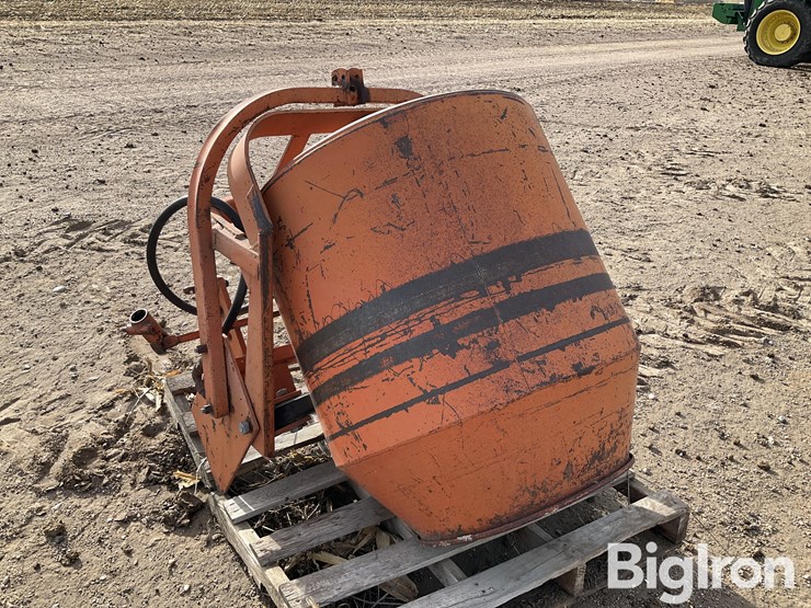 big-red-cement-mixer-image-3