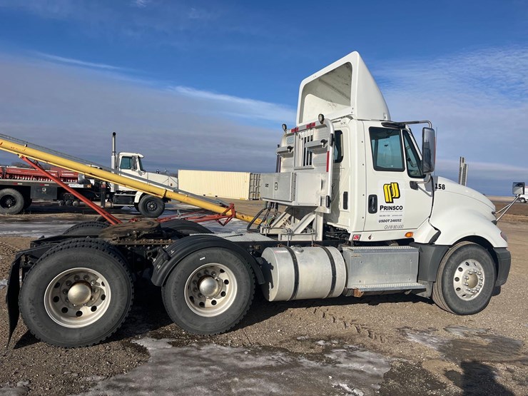 2015-international-prostar-image-7