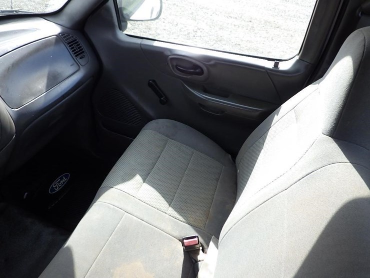 2004-ford-f150-image-26