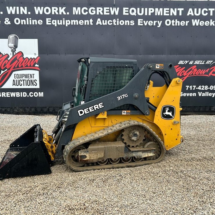 2022 DEERE 317G