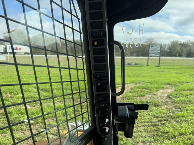 2020-case-tv370b-image-12