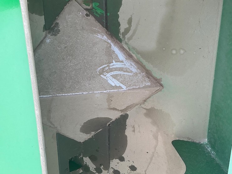 crust-buster-6020-image-15