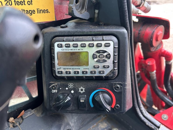 2018-takeuchi-tl12v2-image-28