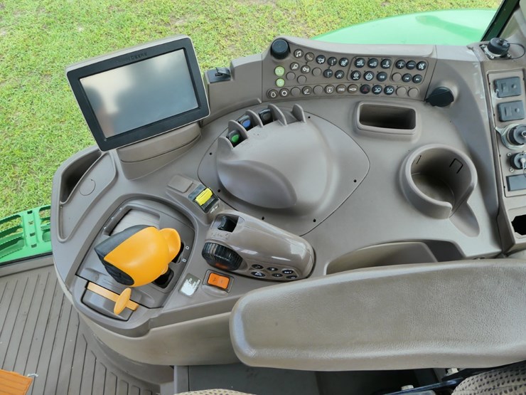john-deere-6155r-image-11
