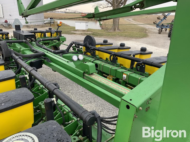 1995-john-deere-7200-image-18