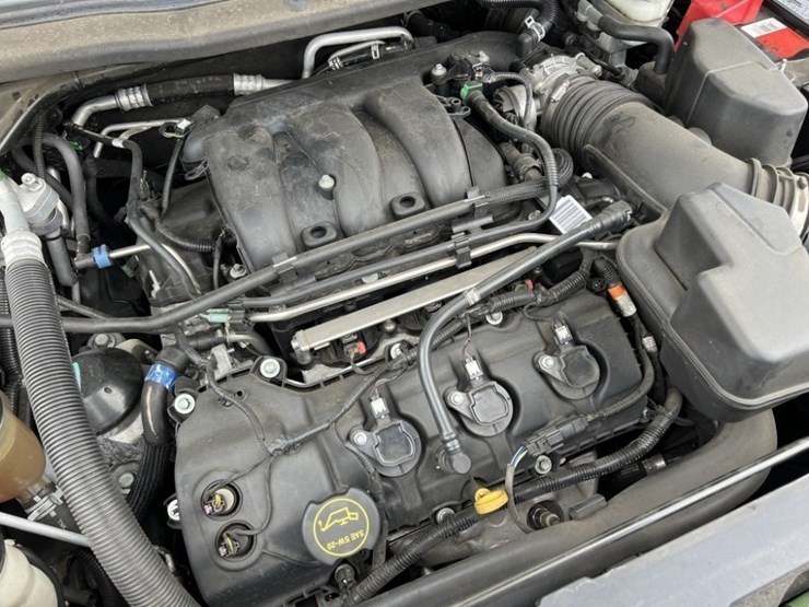 2018-ford-explorer-image-11