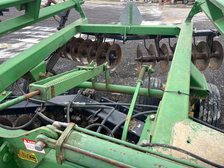 john-deere-630-image-8