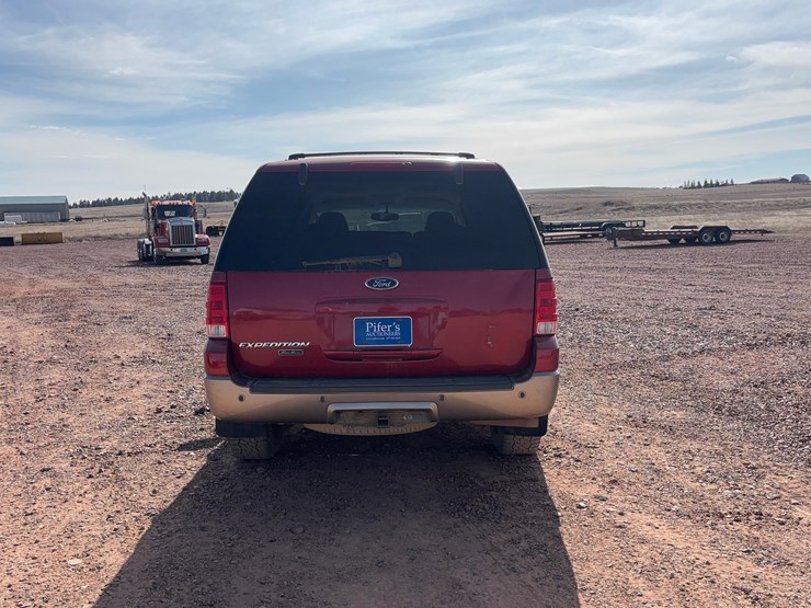 2004-ford-expedition-image-5