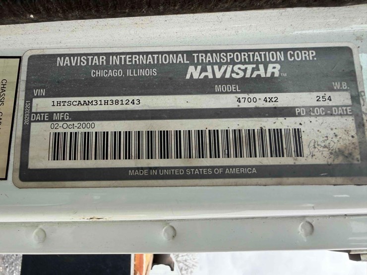 2001-international-4700-image-16