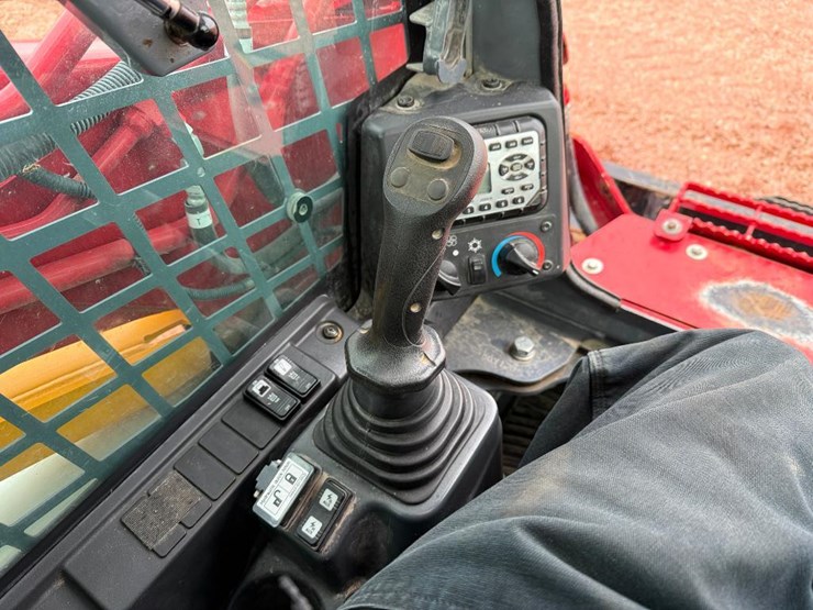 takeuchi-tl8r-image-35