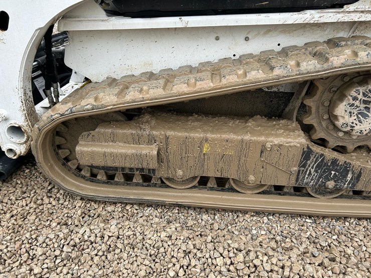 2024-bobcat-t450-image-17