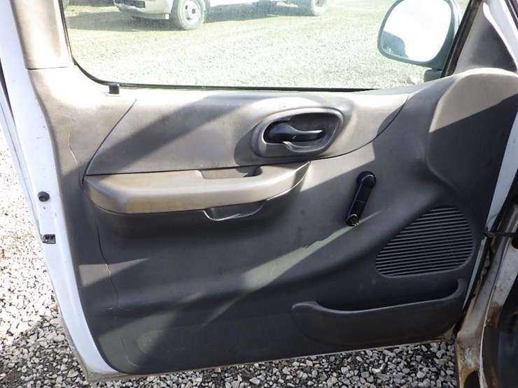 2004-ford-f150-image-18