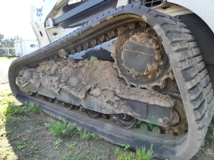 2022-bobcat-t770-image-6