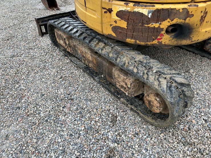 caterpillar-303-image-15