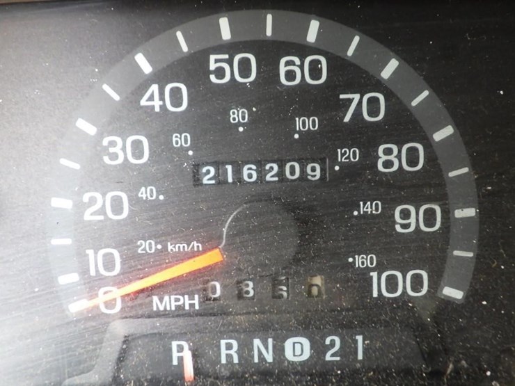 2002-ford-cargo-image-28