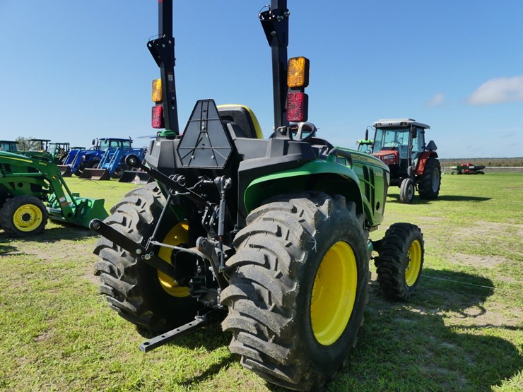 john-deere-3025e-image-3