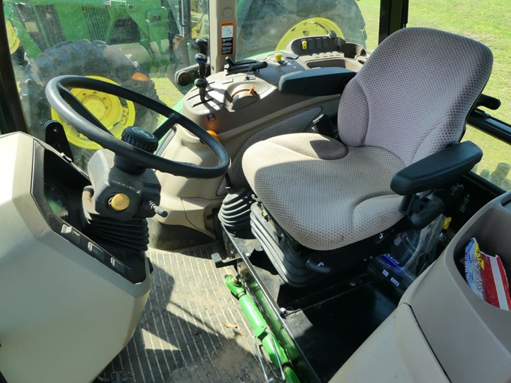 2022-john-deere-5100e-image-10