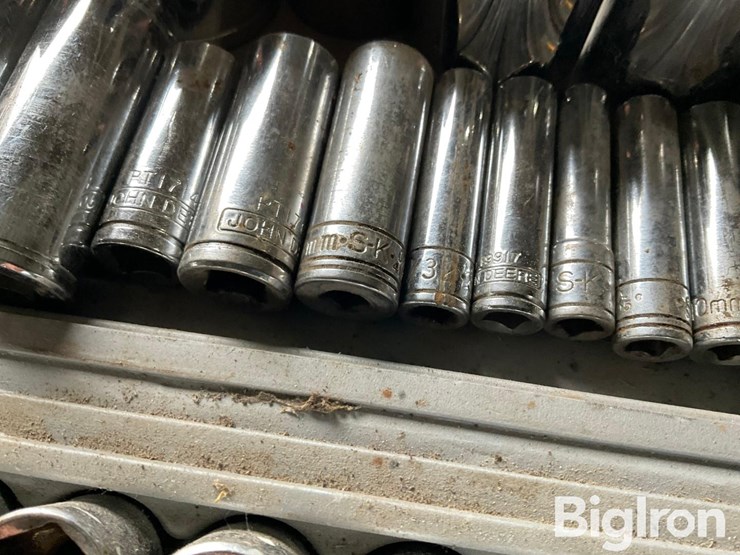 john-deere-12-image-7