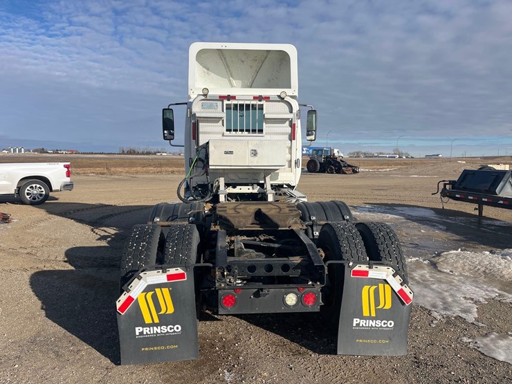 2015-international-prostar-image-9