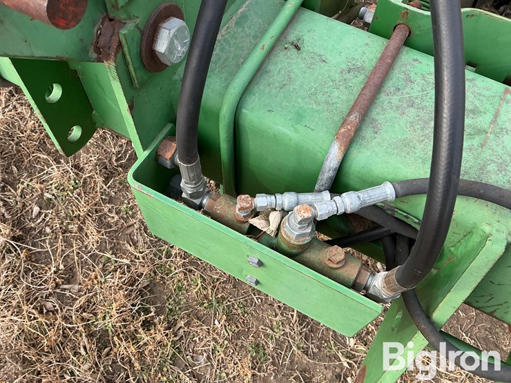 john-deere-7300-image-12