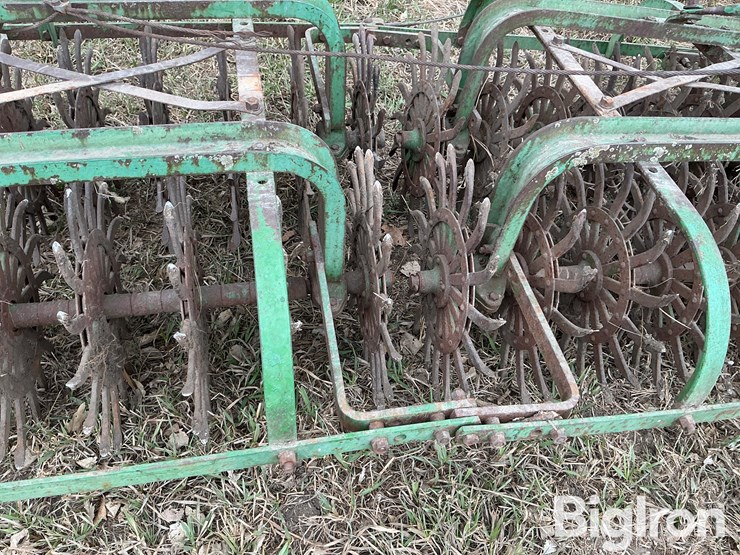 john-deere-pull-type-rotary-hoe-image-18