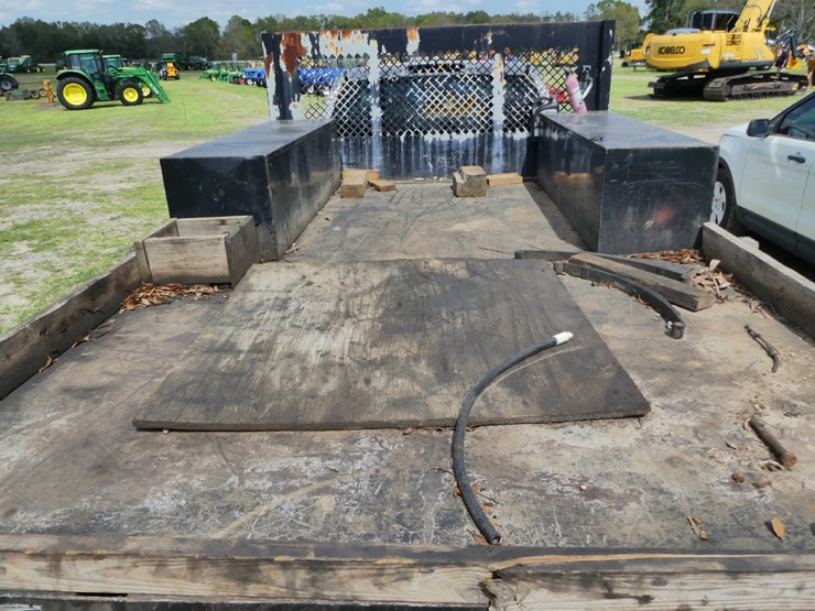 2012-chevrolet-3500-image-5