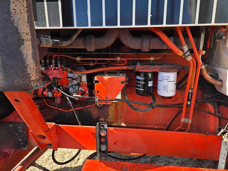 case-2290-tractor-image-6