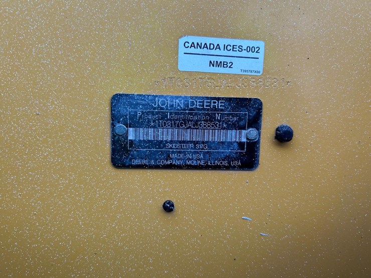 2020-deere-317g-image-26