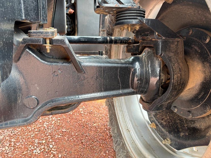 case-ih-mx240-image-42