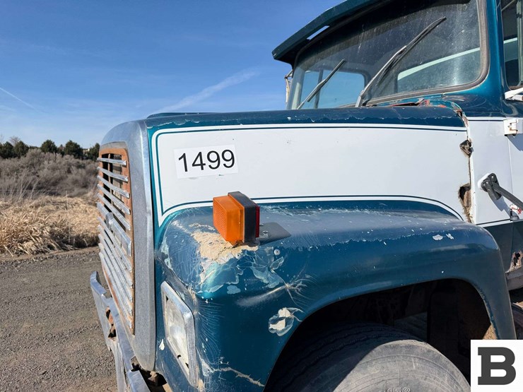 1981-ford-lt8000-image-9