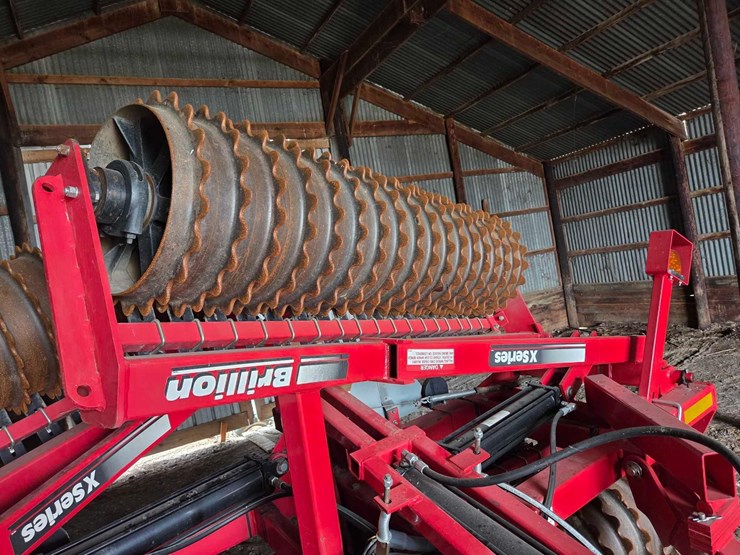 20'-brillion-x-series-cultipacker-image-20