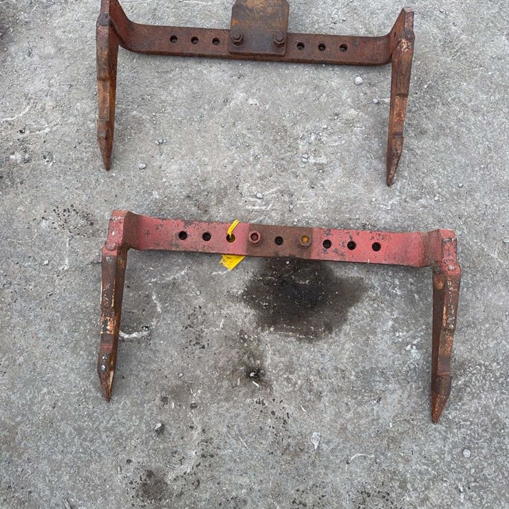 (2) International Fast-Hitch Drawbars