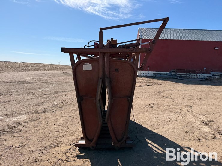 bowman-hydraulic-cattle-chute-image-6